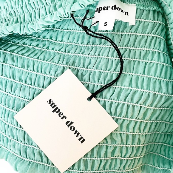 NWT Superdown Revolve Halter Neck Tie Crop Top - Picture 7 of 9